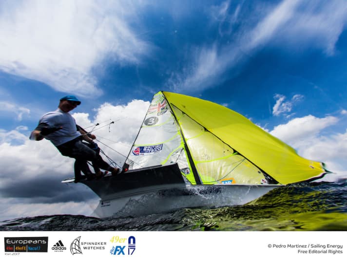   I leader del 49er in vista delle tre regate finali di venerdì: i britannici Dylan Fletcher-Scott e Stuart Bithell