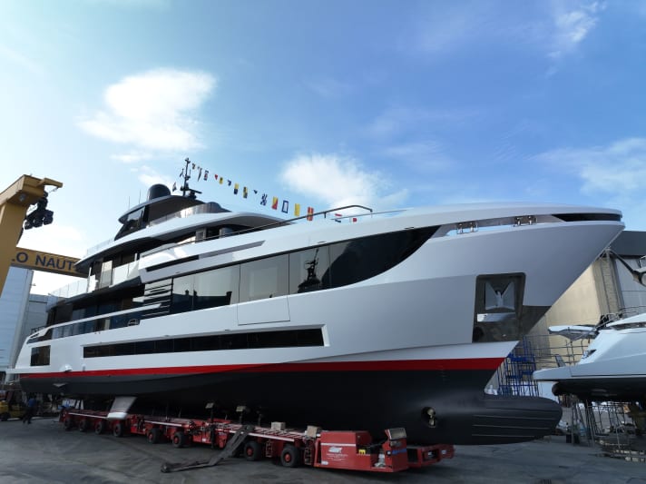 A folding balcony widens the owner's suite on the forward main deck. Shaft drives, fin stabilisers and bow thrusters operate below the waterline