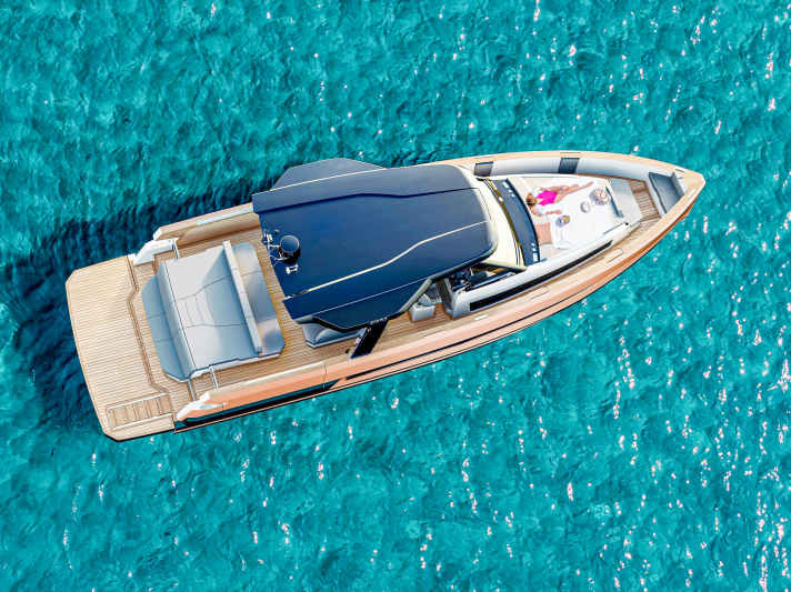 Nominated in the category from 14 to 18 metres: Fjord 490 Open