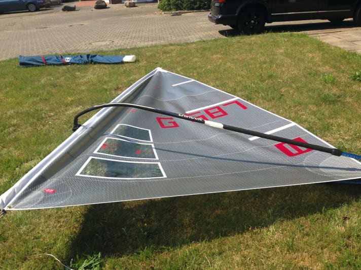 Alter Schnitt, neues Material. Für Leichtwind bieten Dreiecksegel auch heute noch unschlagbare Performance