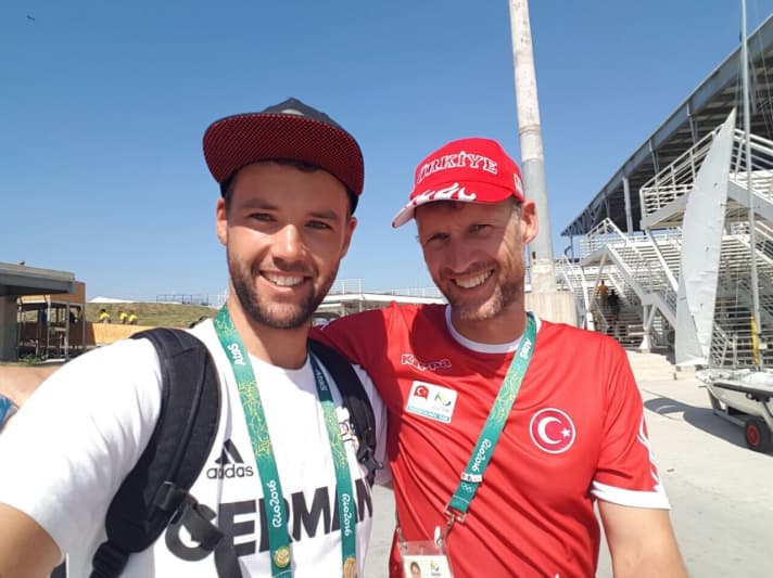   Begegnung bei den Olympischen Spielen im vergangenen Jahr: Schon damals hatten sich Philipp Buhl und sein heutiger Coach Alex Schlonski über eine mögliche Zusammenarbei ausgetauscht