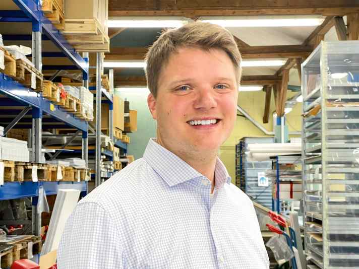 Manuel Jaeger war in die Konzeption und Planung der Photo­voltaik-Anlage auf der „Luna M“ eingebunden.