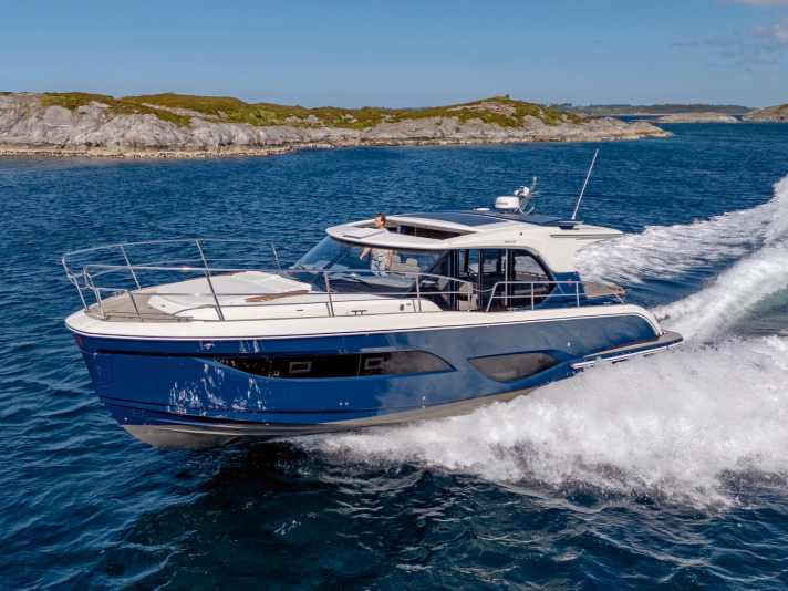 Marex 440 Scandinavia: Price: from approx. €900,000.