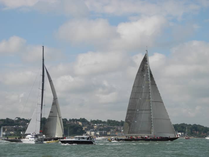 "Velsheda" e "Lionheart" al largo di Cowes. | s.