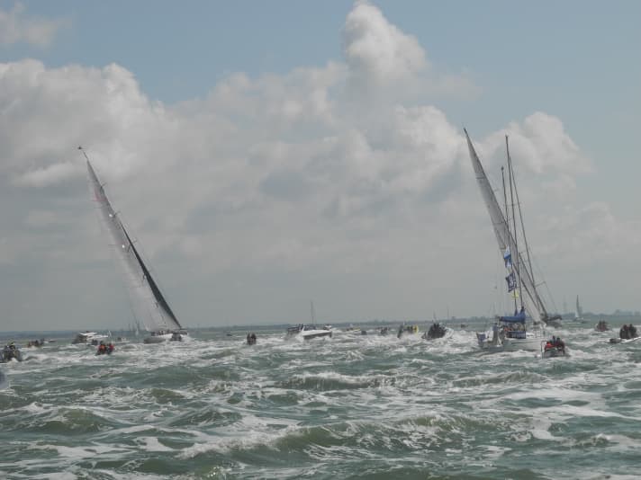 Das Rennen um die Isle of White hat begonnen. | n.