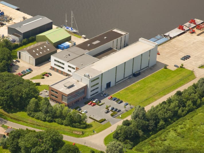 Vitters can build yachts up to 85 metres long in Zwartsluis. | n.