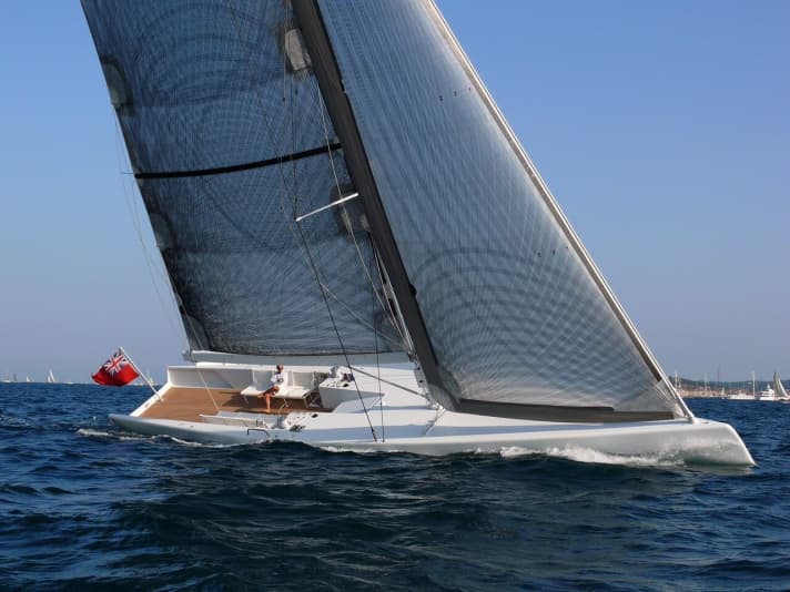 "Ciao Gianni": Judel/Vrolijk & Co. offers 18.30-metre lightweight construction by owner Jack Setton for sale. | n.