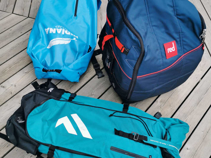 Compact dimensions of the panniers make handling easier.