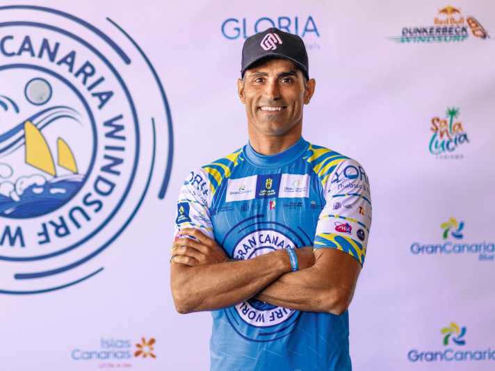 surf/100065758_ec16d95c9ff36d4fb8bf372a312d6d6d