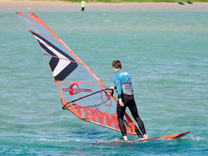 surf/100124525_bd6ac3472502479b2ef6a912285c72e7