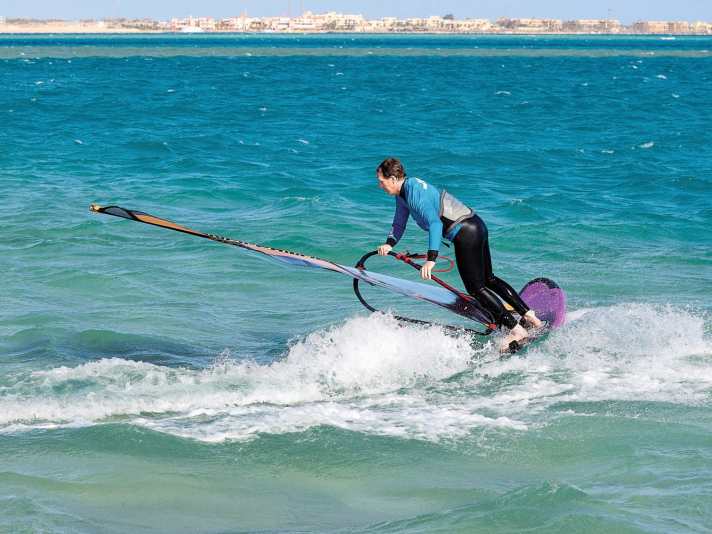 surf/100128740_00d0b9fdb252108c11b98b7f62e0cad1