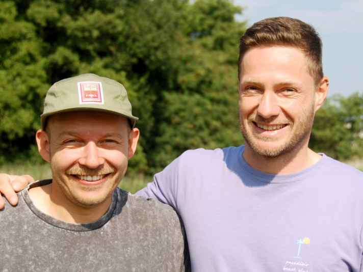 surf/100157590_ead03cba4f7c95680e08a1a4af6eda46