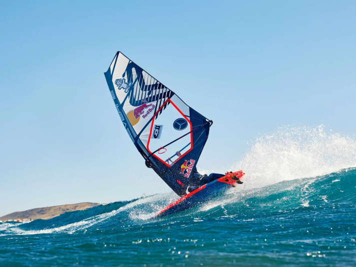 Slides and takas are easier if you push the centre fins further forward.