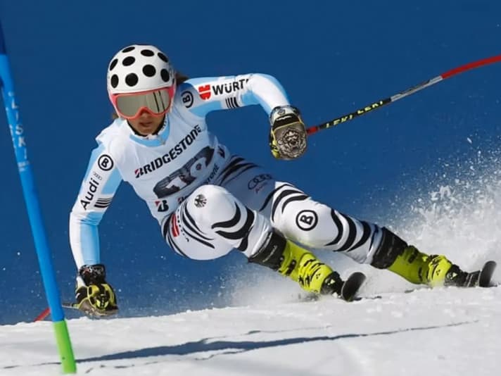 Alisa Engelmann: Rennsport am Limit - immer mit Helm.