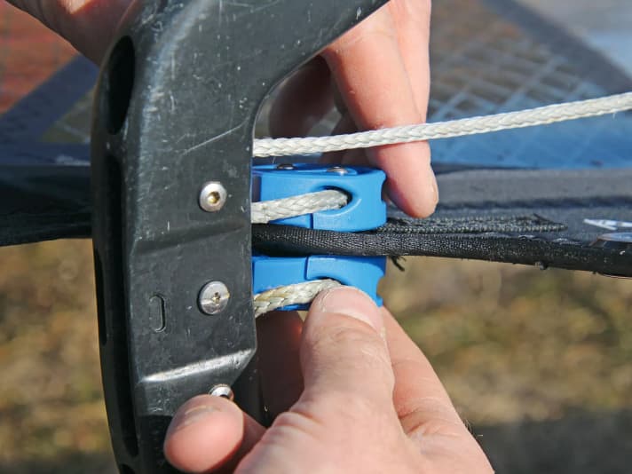 Entwickelt wurde das Twist Lock Pulley von den Windsurfern Ludovic Jossin und Nicolas Saillard.