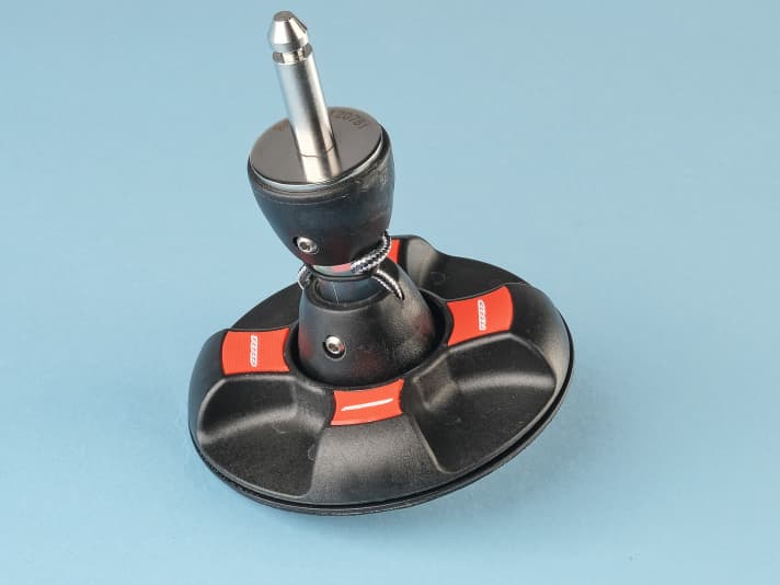 Very common: Mast base with pin system