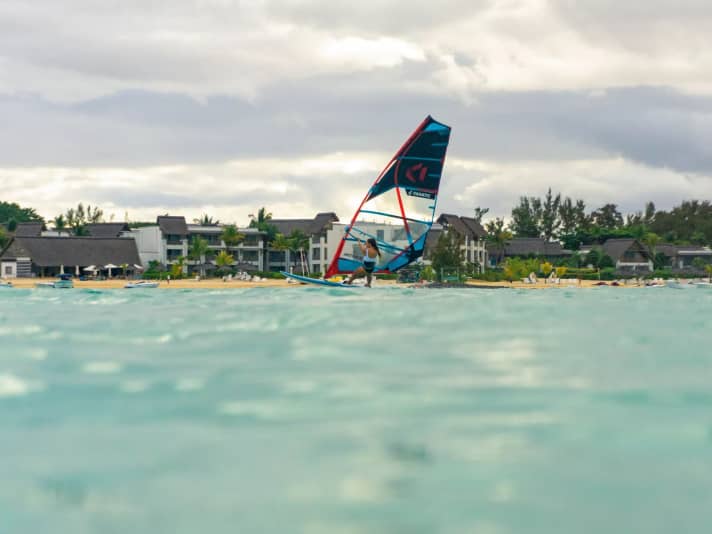 Am Pointe d'Esny fühlen sich Freerider und auch Aufsteiger sehr wohl – das gilt gleichermaßen für Kitesurfer.