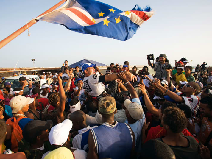 Josh Angulo, born in Hawaii, races in the World Cup under the flag of the Cape Verde Islands and lives on the island of Sal.