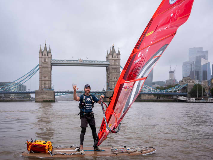 Der Plastic Soup Surfer hat es nach London geschafft.