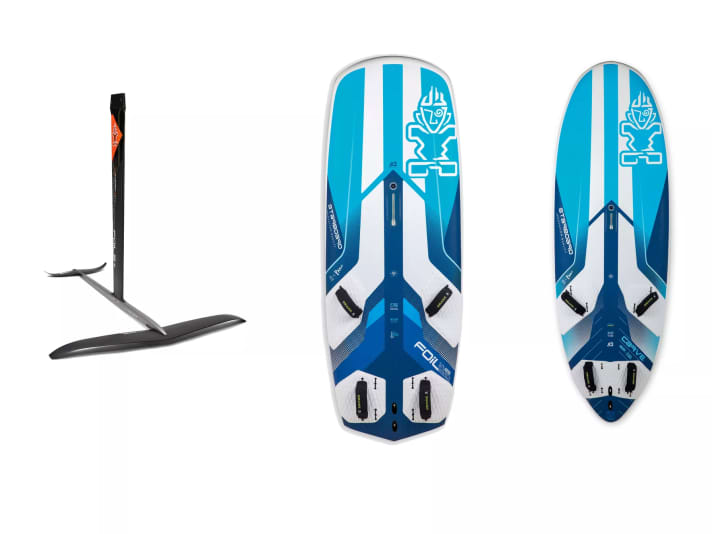 Special foil freeriders (left board) are significantly more compact and, above all, have a wider tail than windsurf boards with a foil option (right).