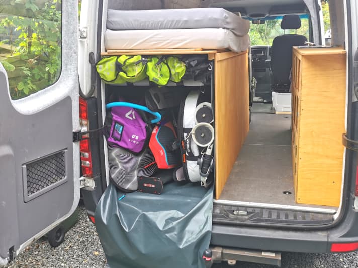 There is no such thing as the "right" surf bus conversion - different things make sense depending on the requirements, vehicle and budget