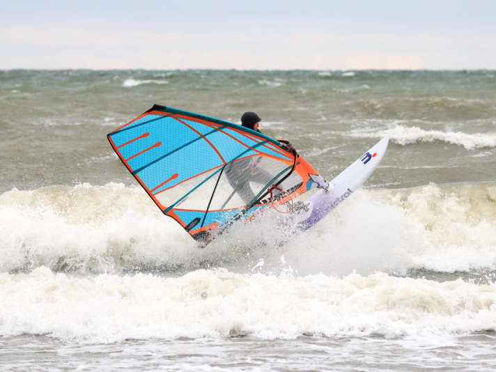 surf/img-4333_ae9d0f76996d11686b25d9582dc4416d