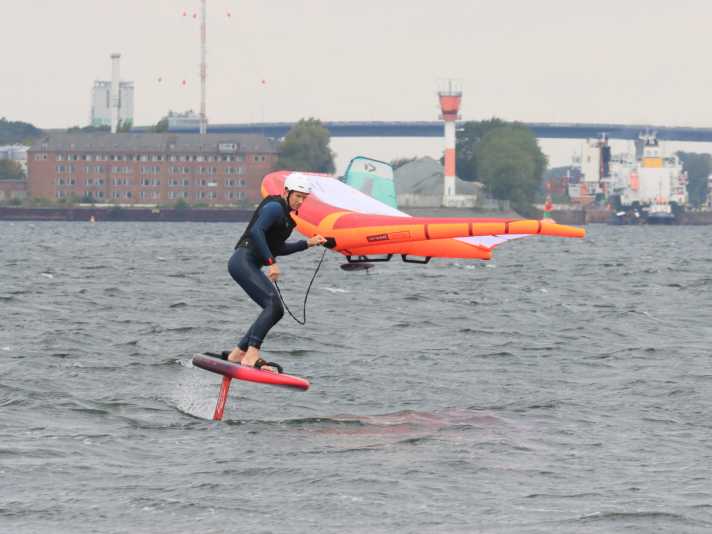 Wings Inexpensive allrounder the new GunSails HyWing Omega in the