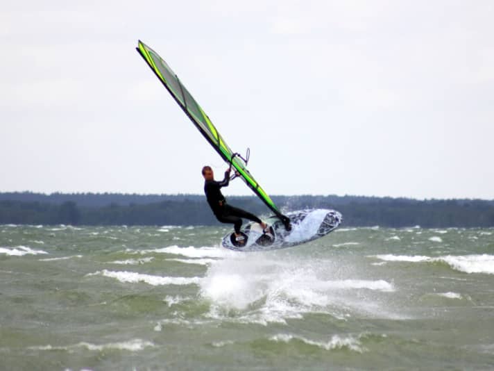 Small ramps also build up on the Müritz in strong winds