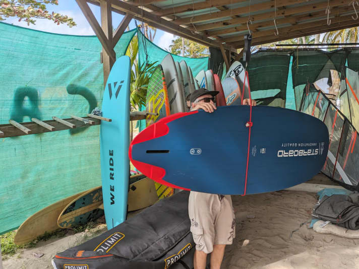 A model from We One - the We Ride (left in the picture) - is also part of the big freeride test on Tobago