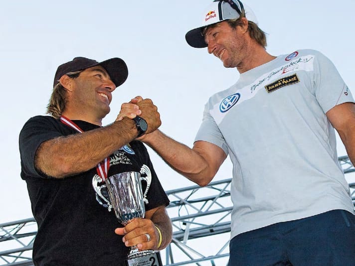 At the beginning of his career, Antoine looked up to Björn Dunkerbeck. Later, they became rivals and Antoine took over the slalom reigns. The two giants have always respected each other.