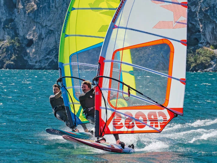 Freerace & Slalom – Aimed at windsurfers who can glide confidently and use wide-out footstrap positions; for use with camber sails; suitable for regattas; dual-purpose for windsurfing and foiling | Photo: Stephan Gölnitz
