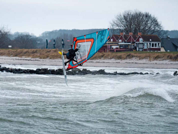Schönberg beach also mutates into a wave spot during easterly storms. The beach holidaymakers have long since left.