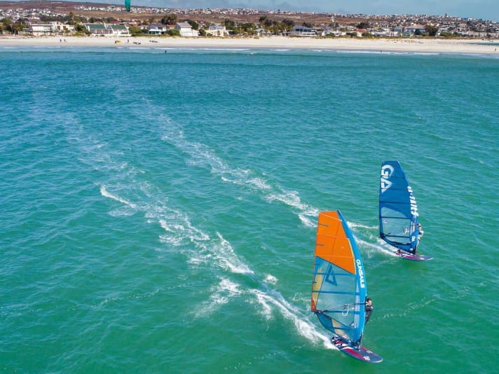 Die Tester wissen, was gut ist – die vielffältigen Bedingungen in Langebaan haben den Spot zum surf Magazin-Basislager für den alljährigen Test gemacht.