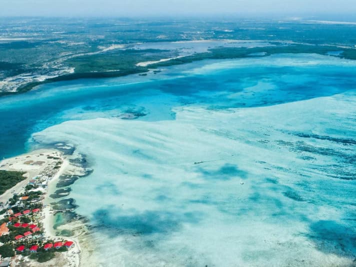 Lac Bay auf Bonaire ist nicht nur ein riesiger Spielplatz für Ein- und Aufsteiger, hier wuchsen auch einige der besten Freestyler der Welt auf.