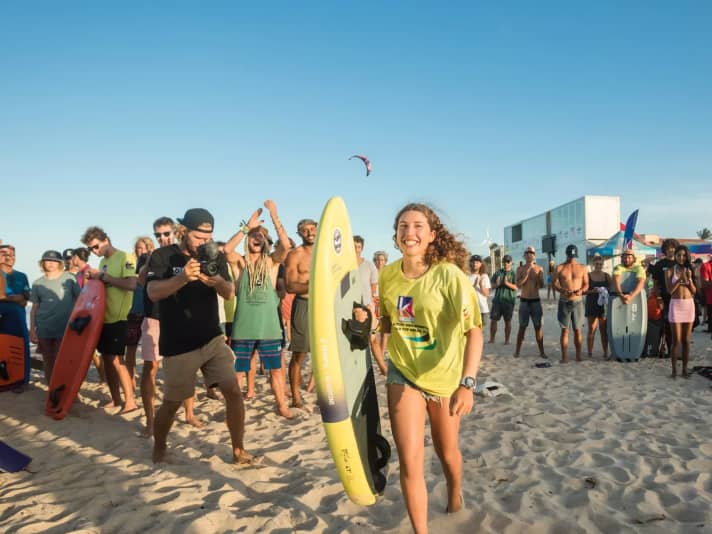 Nia Suardiaz missed out on the World Championship title, but won the World Cup in Brazil in the surf race discipline