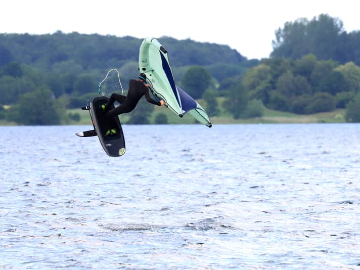 With its direct grip system, the Aura can be controlled with extreme precision