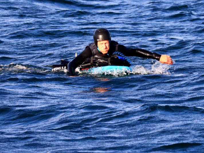 The best thing to do with a broken wing is to roll it up and lie on it. This way it won't get lost while paddling