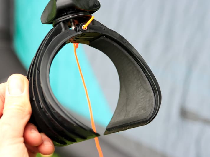 The Flymount Aero clasps the front tube of the Wing