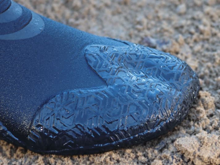 The Ascan Star Thermo has been doubled in the toe area