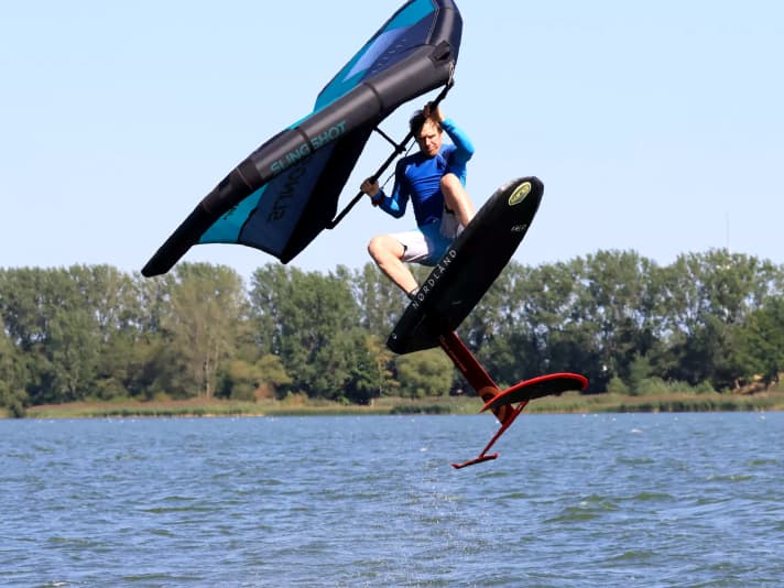 Der Boom bietet bezüglich der Griffposition völlige Freiheit. Über das Gurtband zur Mittelstrut lässt sich die Profiltiefe verändern