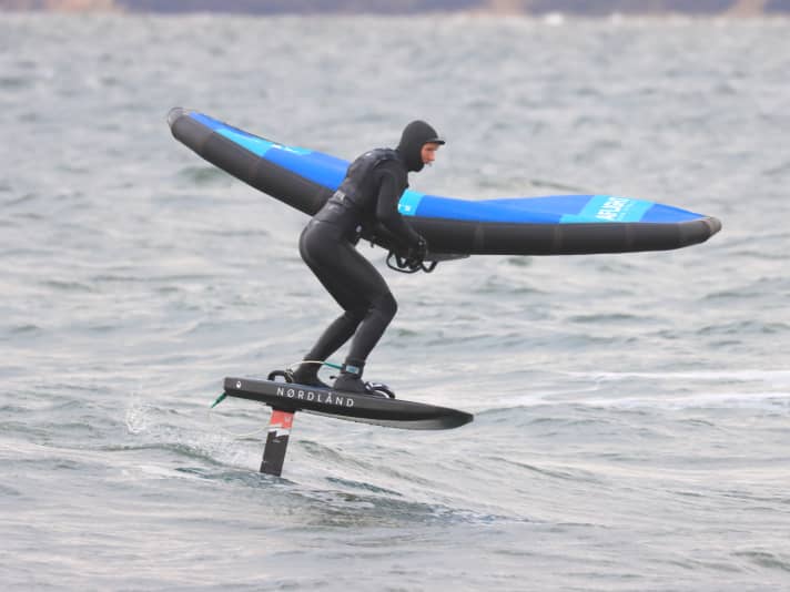 Kleine Wellen surft man mit dem Taaroa Foil problemlos