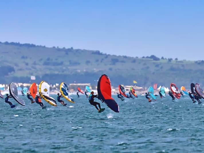 Bastien Escofet usually only saw the other wingers in the Defi Wing races from behind