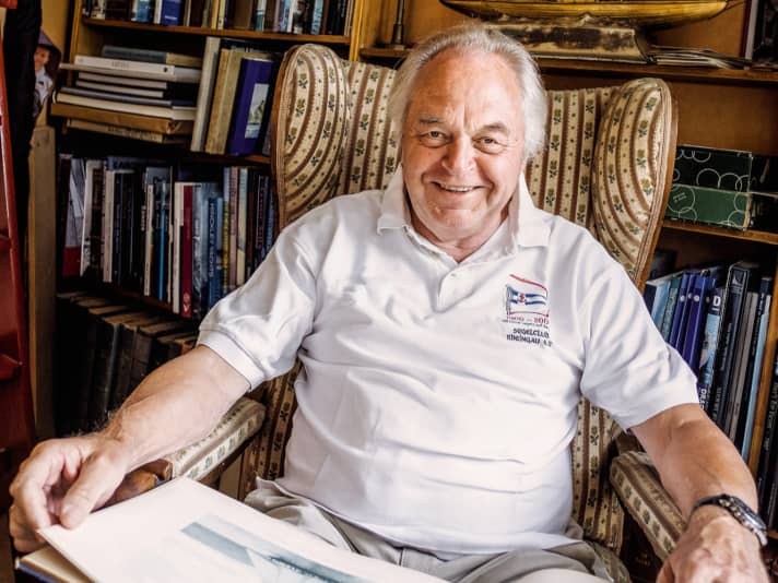 Le collectionneur d'antiquités nautiques Volker Christmann chez lui, dans son musée