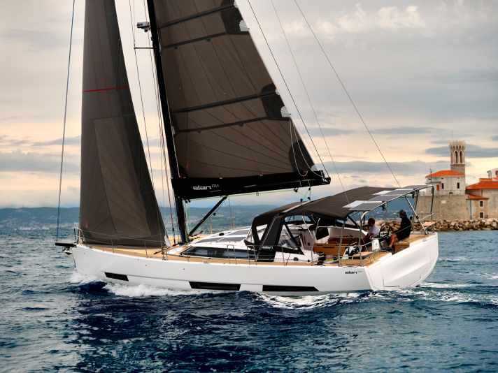 yacht/100072059_9f01c2a1ff1f82a71ead3e424add83a1