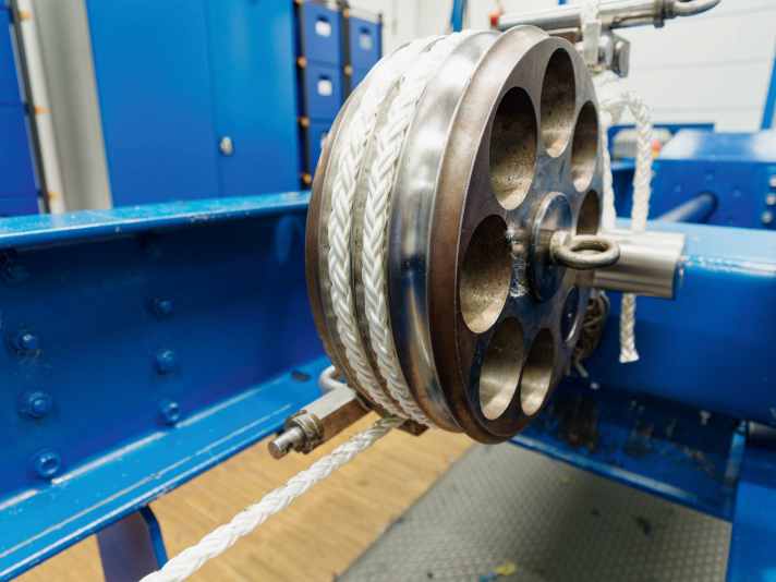 yacht/100084884_5e7d56b1a4b45b2a41ea7221f82387c9