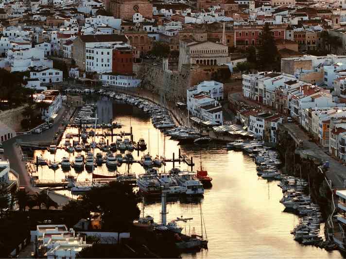 Still asleep in the morning: the harbour of Ciutadella