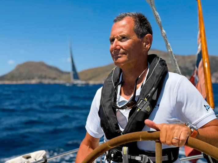 Ce marchand d'art milanais de 61 ans est une figure centrale de la scène. Il réunit depuis des années les passionnés de S&S Swan.