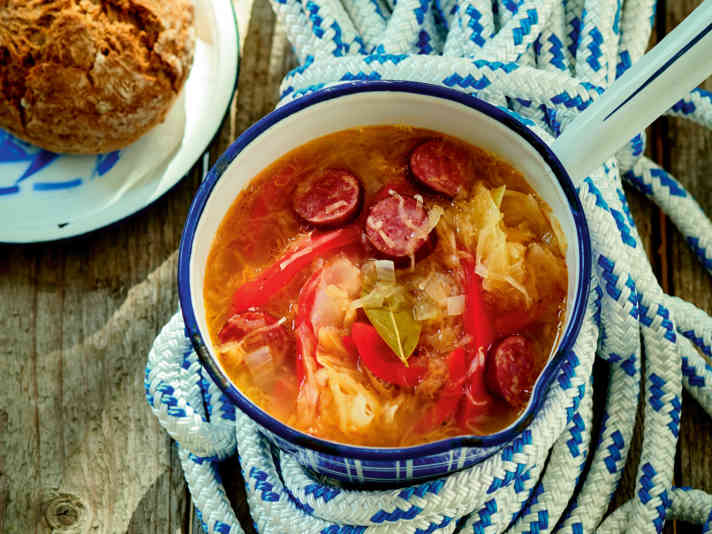 yacht/100185664_37115bfda1693f9a821fa2ac02f656b2