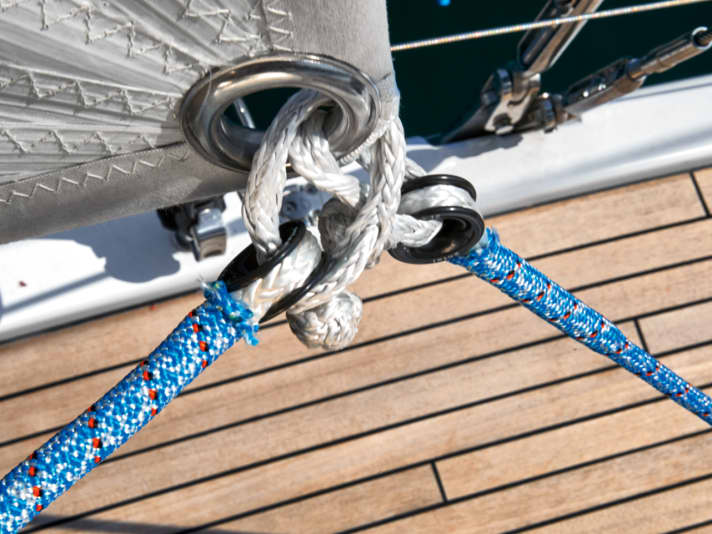 With splice, soft shackle and aluminium thimble