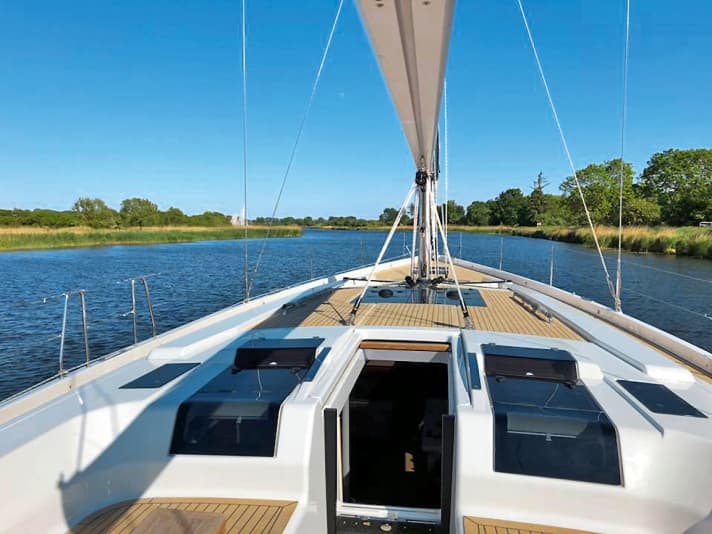 Many new Hanseyachts are brought to the Baltic Sea via the River Ryck